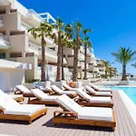 Luxury With Sea Views And Heated Pool