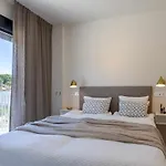 Apartment Luxury With Sea Views And Heated Pool