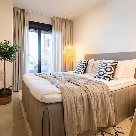 Luxury With Sea Views And Heated Pool *