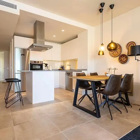 Luxury With Sea Views And Heated Pool *